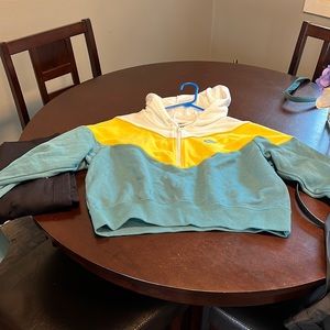 NWOT Nike cropped sweatshirt